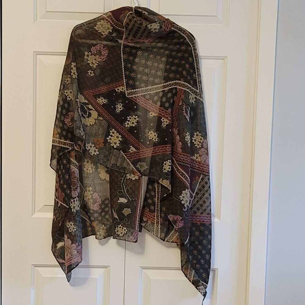 Beautiful Light Weight Scarf/Shawl